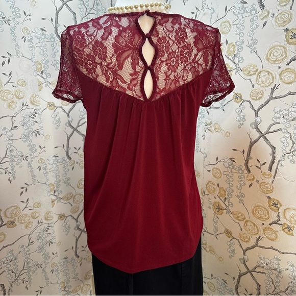 ❌SOLD❌Express Women's Size SP Lace Sweetheart Neckline Short Sleeves Round Neck - Picture 4 of 8